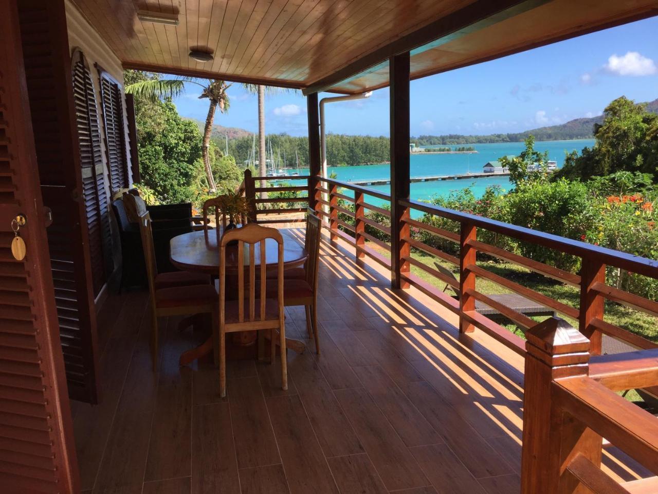 Le Grand Bleu Villas Baie Sainte Anne Luaran gambar