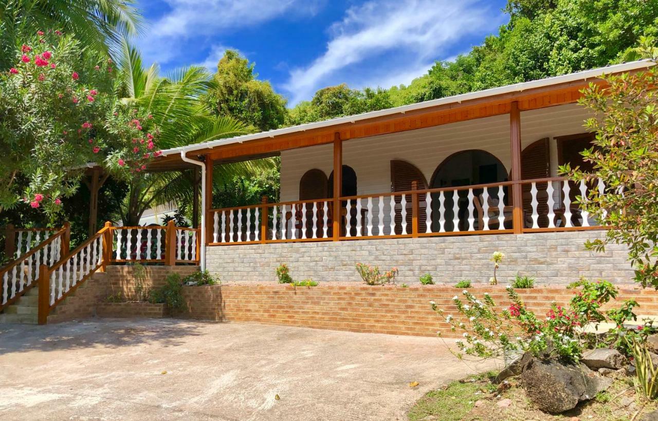Le Grand Bleu Villas Baie Sainte Anne Luaran gambar
