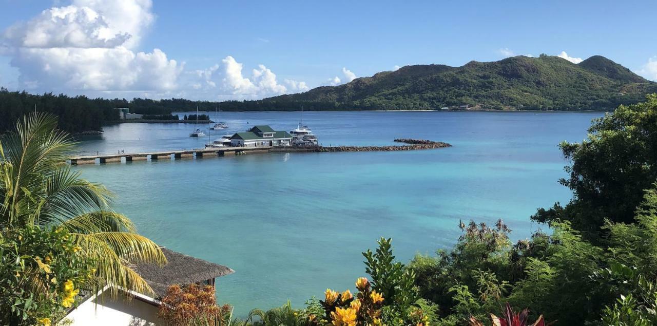 Le Grand Bleu Villas Baie Sainte Anne Luaran gambar